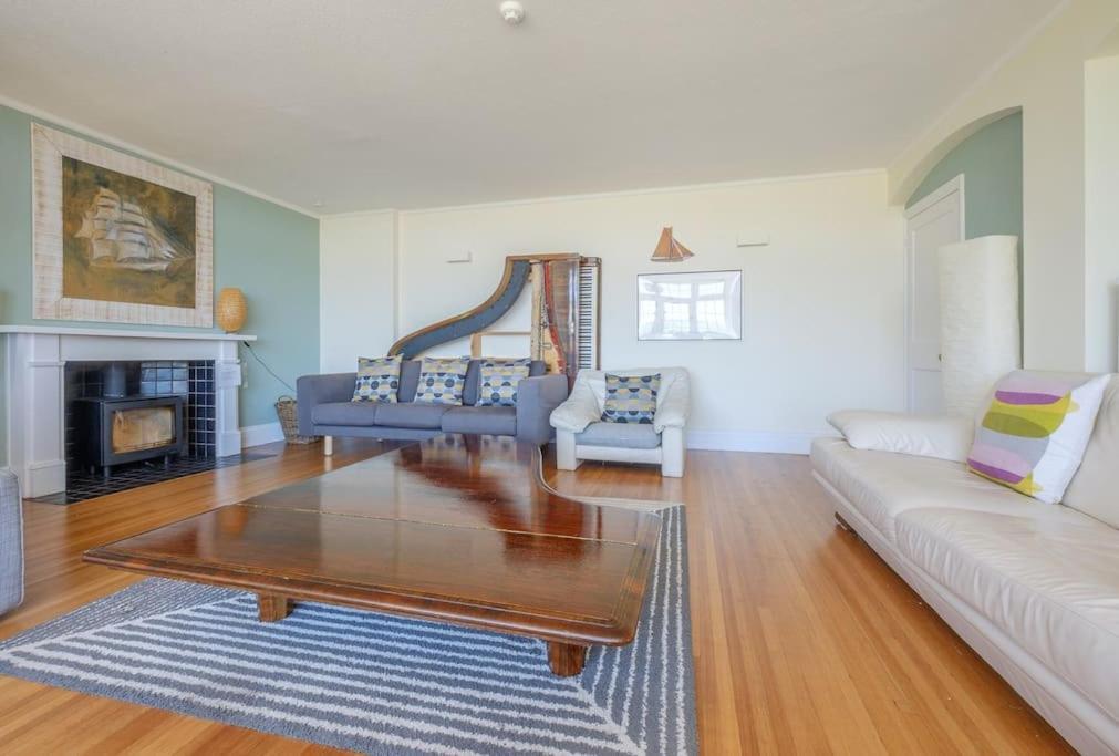 Villa The Beach House-Devon- On The Beach- Sleeps 20 à Exmouth Extérieur photo