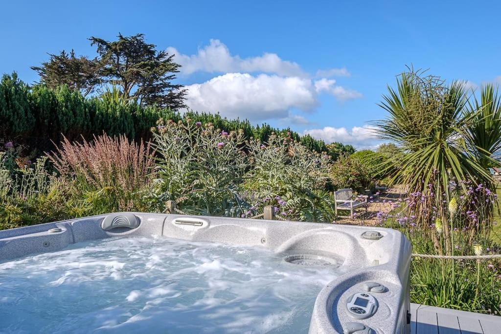 Villa The Beach House-Devon- On The Beach- Sleeps 20 à Exmouth Extérieur photo