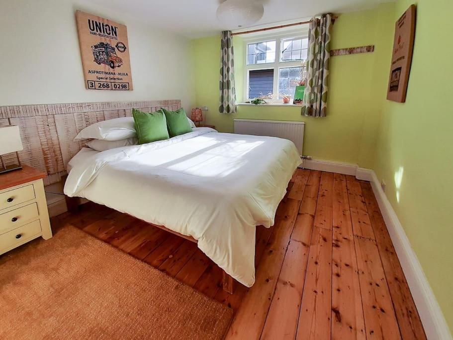 Villa The Beach House-Devon- On The Beach- Sleeps 20 à Exmouth Extérieur photo