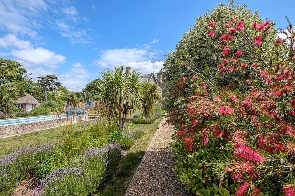 Villa The Beach House-Devon- On The Beach- Sleeps 20 à Exmouth Extérieur photo