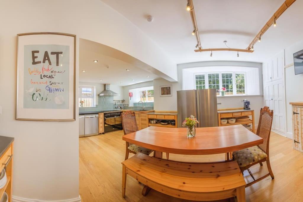 Villa The Beach House-Devon- On The Beach- Sleeps 20 à Exmouth Extérieur photo