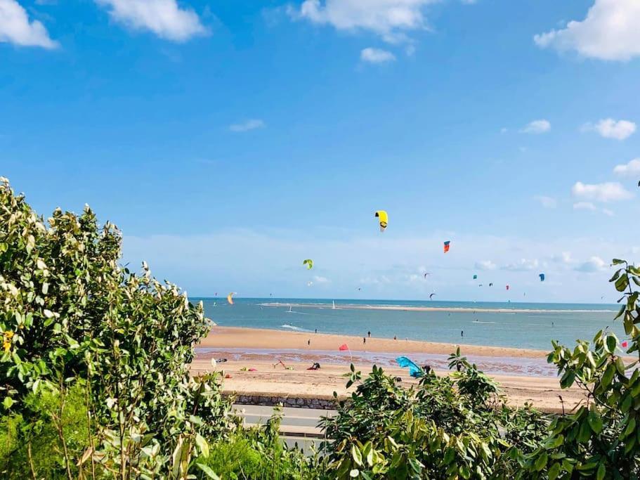 Villa The Beach House-Devon- On The Beach- Sleeps 20 à Exmouth Extérieur photo